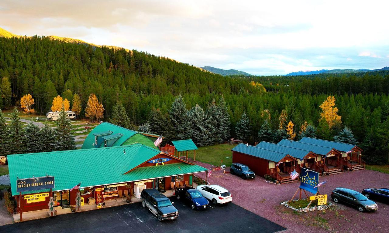 Sky Eco - Glacier General Store And Cabins Coram エクステリア 写真