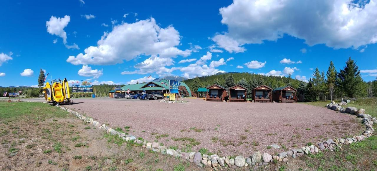 Sky Eco - Glacier General Store And Cabins Coram エクステリア 写真