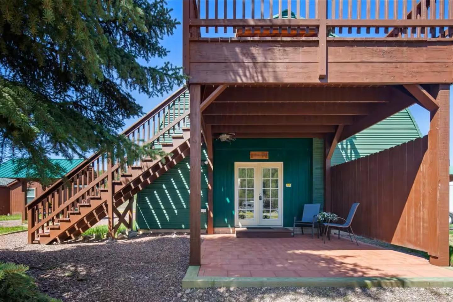 Sky Eco - Glacier General Store And Cabins Coram エクステリア 写真